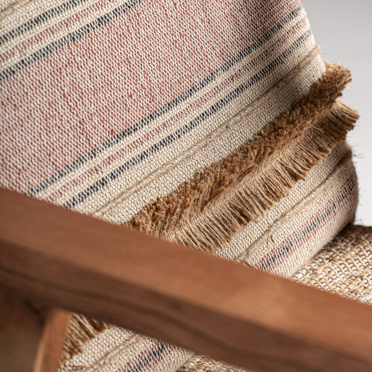 Fauteuil en tissu et fibre de chanvre