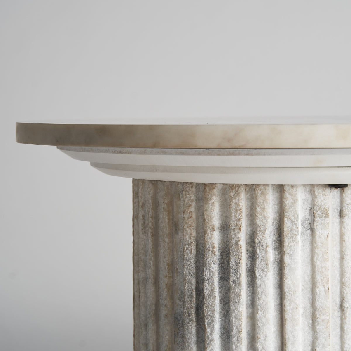 Table d'appoint en marbre blanc