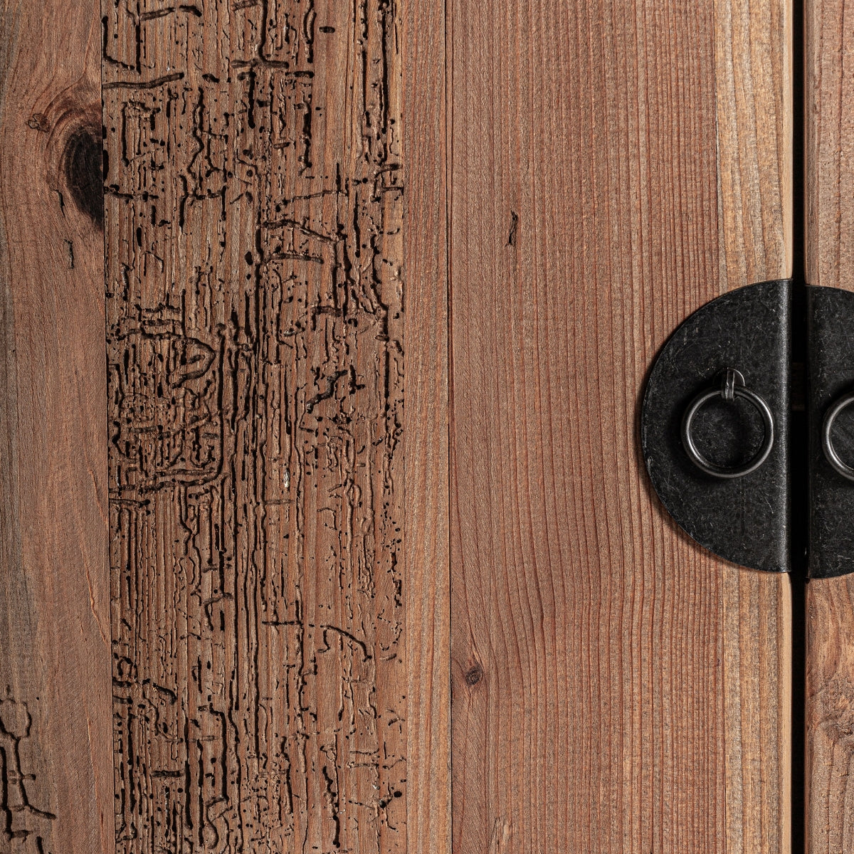 Buffet en bois de pin marron