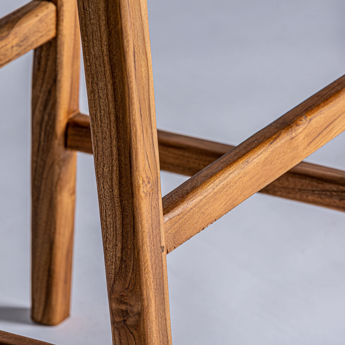 Chaise de bar en bois de teck