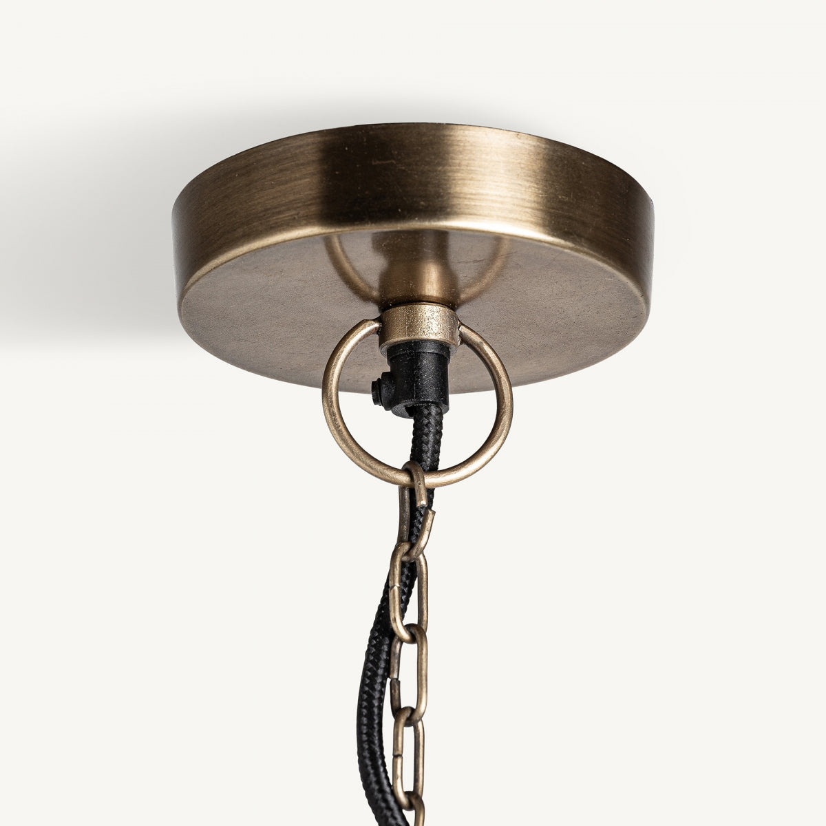 Lustre en laiton vieilli